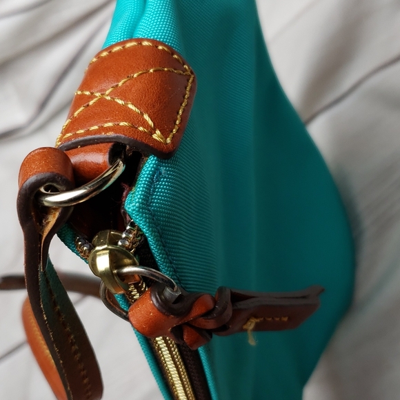 Dooney Bourke crossbody pouchette purse - Picture 8 of 9